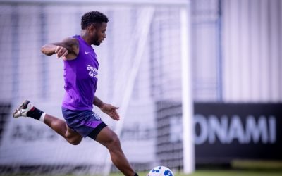 Clube norte-americano desiste de contratar lateral do Corinthians