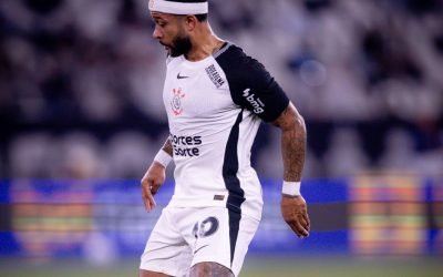 Osmar Stabile esclarece futuro de Memphis Depay no Corinthians e nega saída do atacante